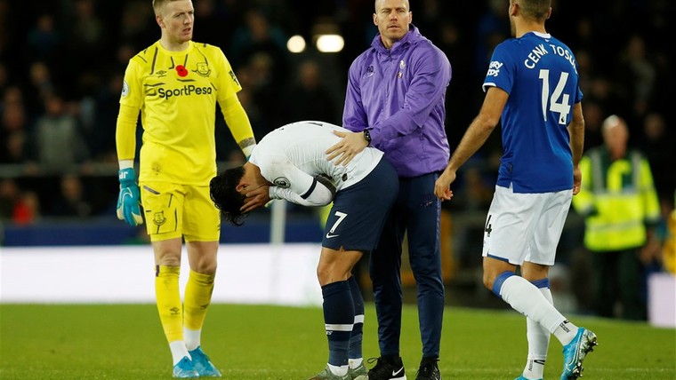 Sprakeloze Everton-spelers troosten onthutste Son: 'Hij is heel erg in de war'