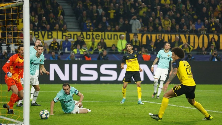 Inter stort in elkaar bij weergaloze comeback Dortmund