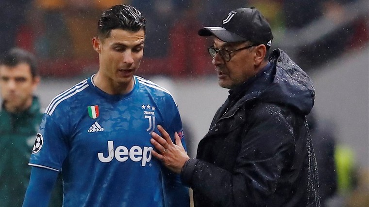Sarri verklaart wissel van ontevreden Ronaldo: 'Hij was in de rust al bezorgd'