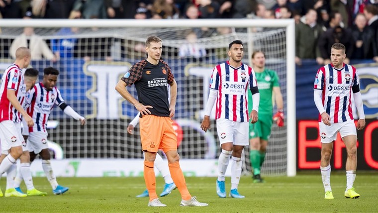 Harde ingreep Van Bommel helpt PSV niet: crisis bereikt nieuw dieptepunt