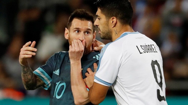 Messi en Suárez geven elkaar geen duimbreed toe in onderling prestigeduel