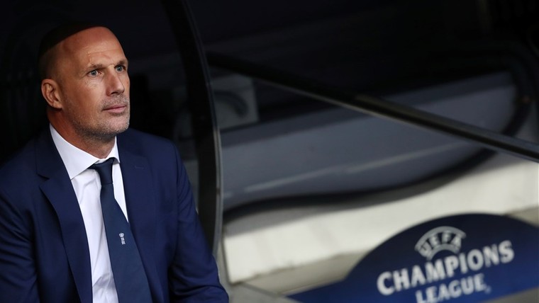Club Brugge-trainer grapt over 'klein mannetje' Iniesta en belletje van Zidane