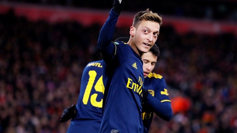 Arsenal komt met reactie op politiek statement Özil 