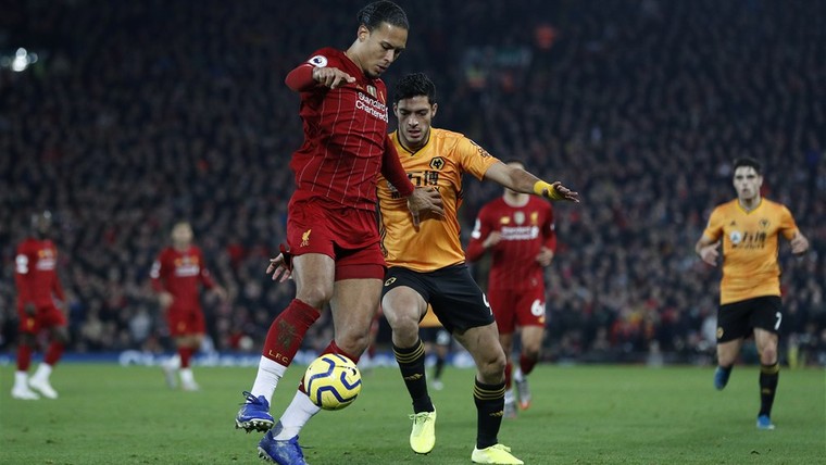 Van Dijk weet zelf niets van omstreden handsbal