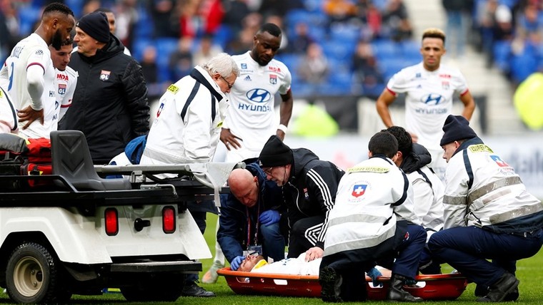 Schrik bij Olympique Lyon na flauwvallen van Terrier