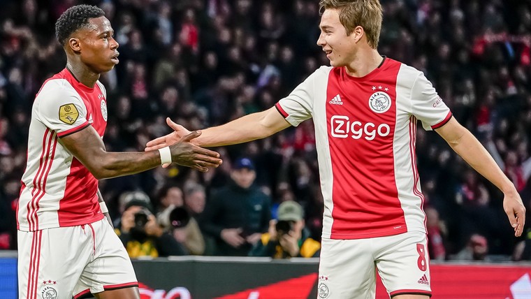 Carel Eiting grijpt zijn kans in rommelig duel met PSV