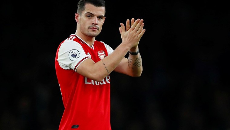 Arsenal-paria Xhaka vecht zich terug: 'Ik ben geen wegloper'