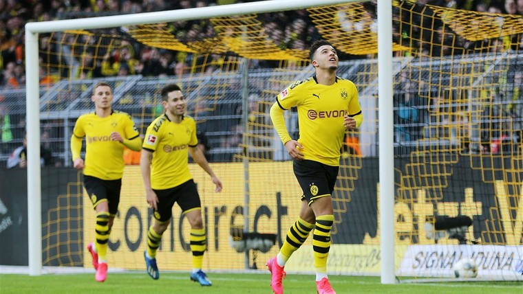 Dortmund worstelt met Freiburg voor de ogen van woedende fans