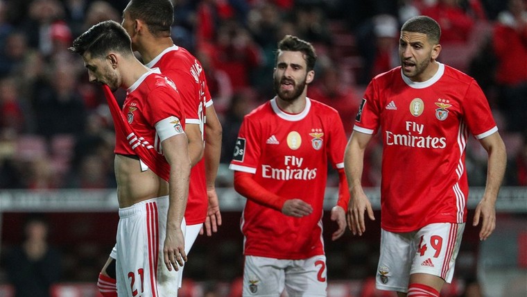 Benfica verspeelt koppositie in zinderende titelrace