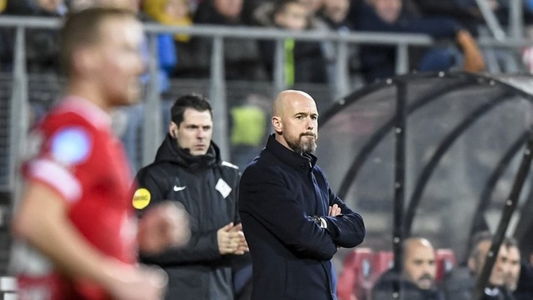 Ajax lijdt ongekend veel balverlies, Slot kan Van Gaal aftroeven