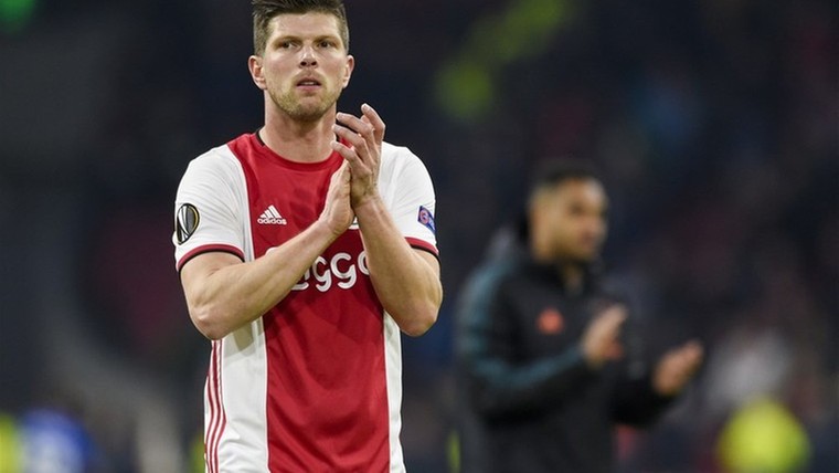 Ajax zegt contract Huntelaar formeel op