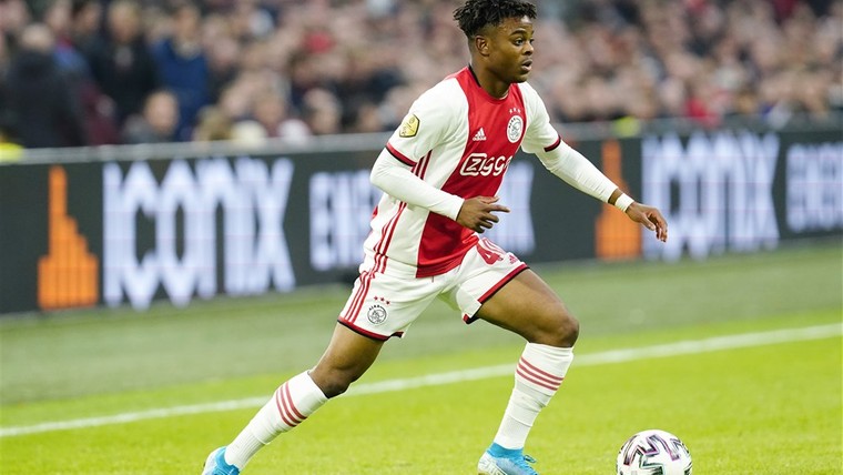 'Ajax-talent Hansen speelt zich in de kijker bij Manchester City'