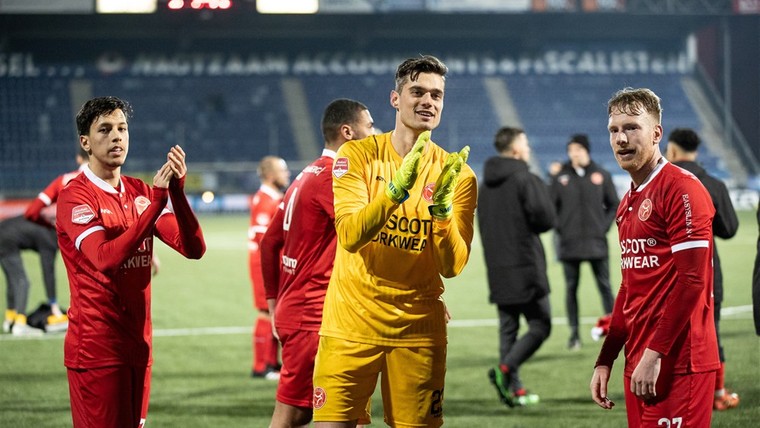 Almere City-doelman Smits maakt transfer naar Noorse top