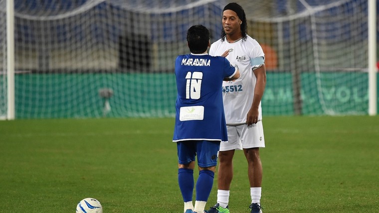 'Ronaldinho staat open voor sensationele samenwerking met Maradona'