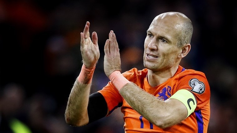 Robben over eventuele rentree bij Oranje: 'Daar wil ik nu niet op vooruitlopen'