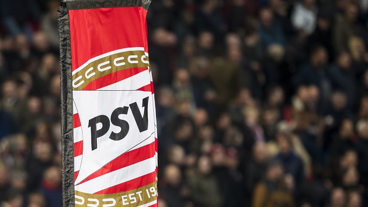 PSV presenteert eerste thuisshirt van nieuwe shirtsponsor