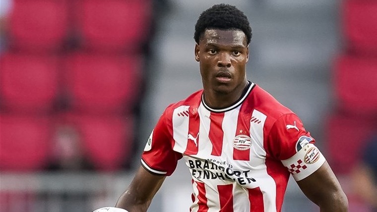 PSV wil speculaties over transfer Dumfries laten verstommen