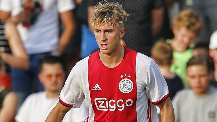 Johnsen verlaat Ajax voor Italiaans avontuur