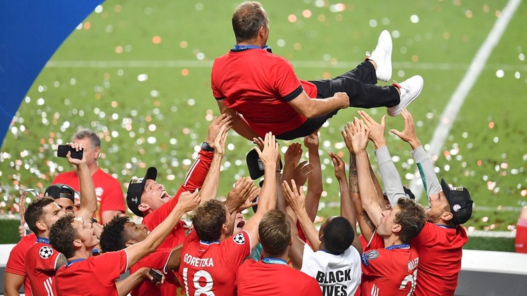 Bayern-spelers mogen van bejubelde Flick feesten tot ze erbij neervallen