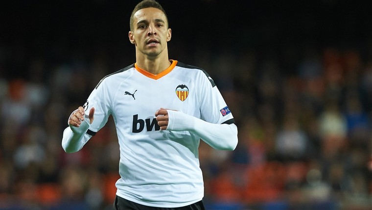 Leegloop Valencia gaat door: sterspeler Rodrigo naar Premier League