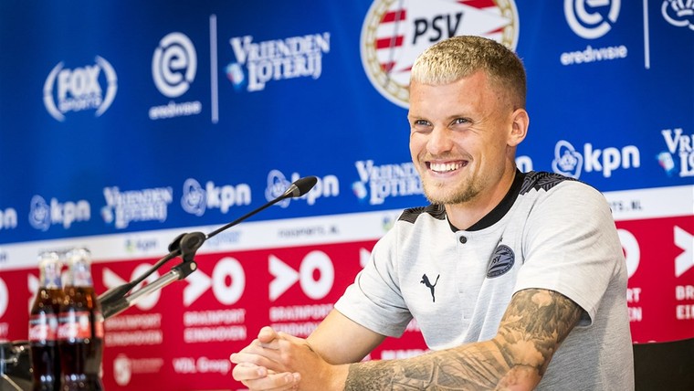 PSV-aanwinst Max laat zich direct gelden bij officieus debuut