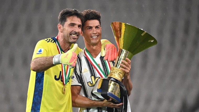 Wie kan Juventus afhouden van een tiende titel op rij?