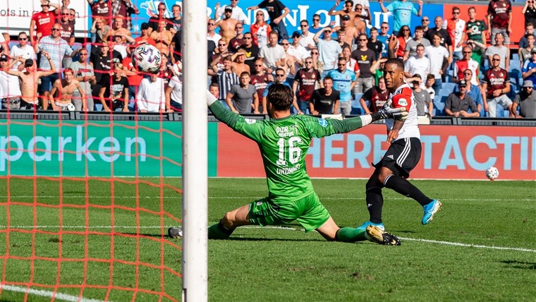 FC Twente telt zijn zegeningen na turbulente slotfase tegen Feyenoord