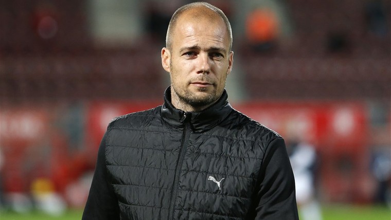 FC Groningen-trainer Buijs valt uit bij rentree in Derde Klasse: 'Een soort Robben-effect'