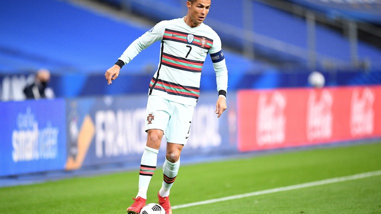 Ronaldo test positief op coronavirus en haakt af bij Portugal