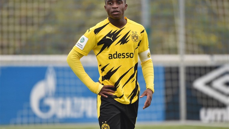Dortmund kan niet wachten op verjaardag Moukoko: dertien goals in vier duels
