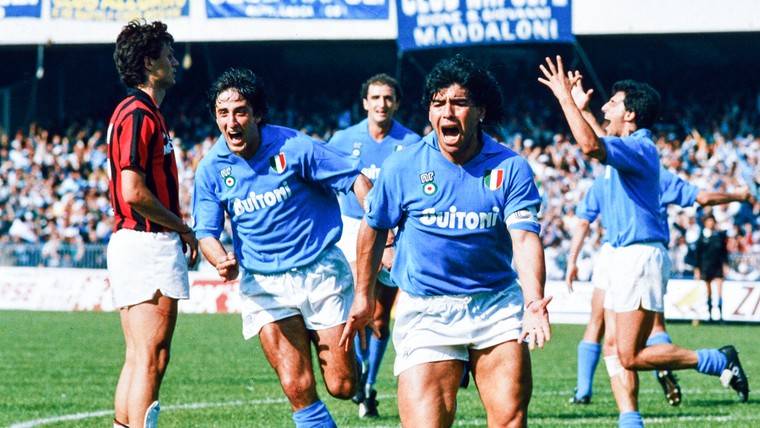 Van de sterren naar de stallen: de Napoli-jaren die Maradona verslinden