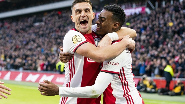Groepje Ajax-spelers alsnog onderweg naar Denemarken