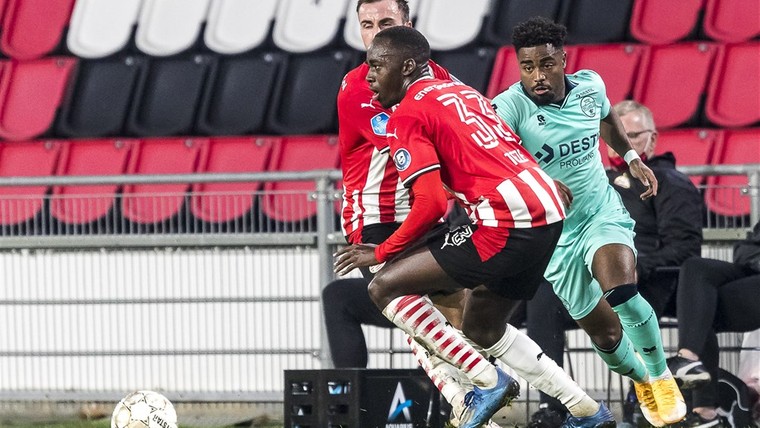 PSV slaat slag met nieuw contract voor Teze
