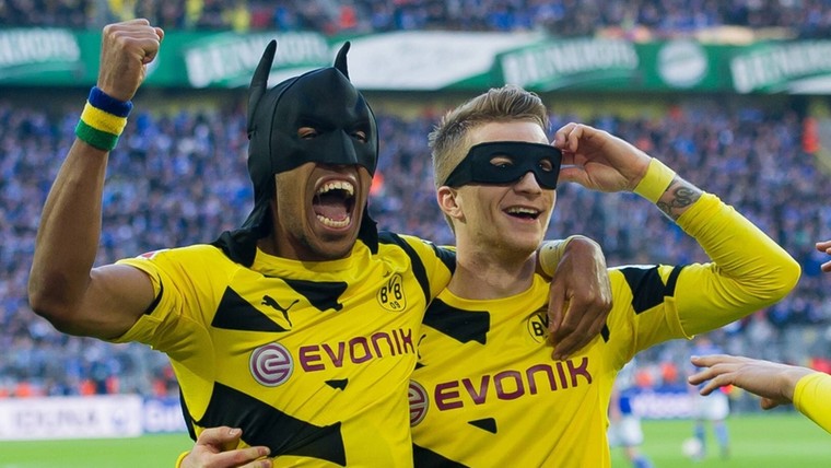 Kroos ontketent relletje, Aubameyang sneert terug: 'Groetjes van Batman'