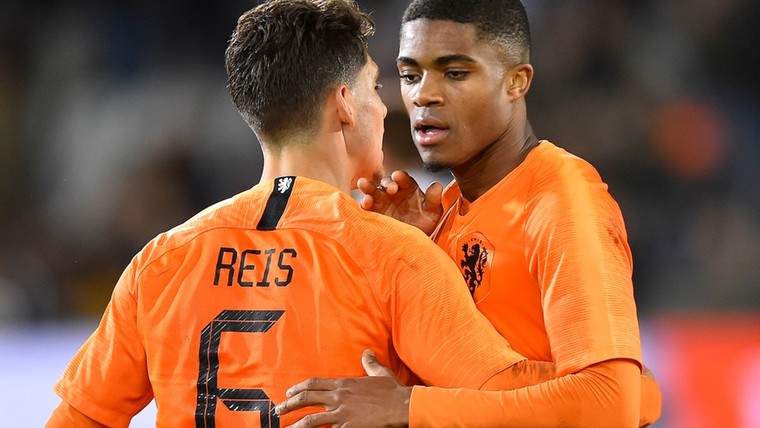 Flink gewijzigd Jong Oranje blijft foutloos dankzij Sierhuis en Boadu