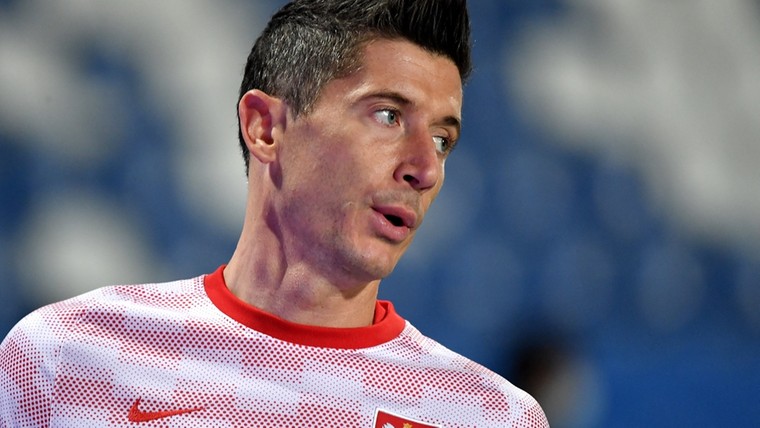 Poolse bondscoach blust brandje en hoopt op Lewandowski tegen Oranje