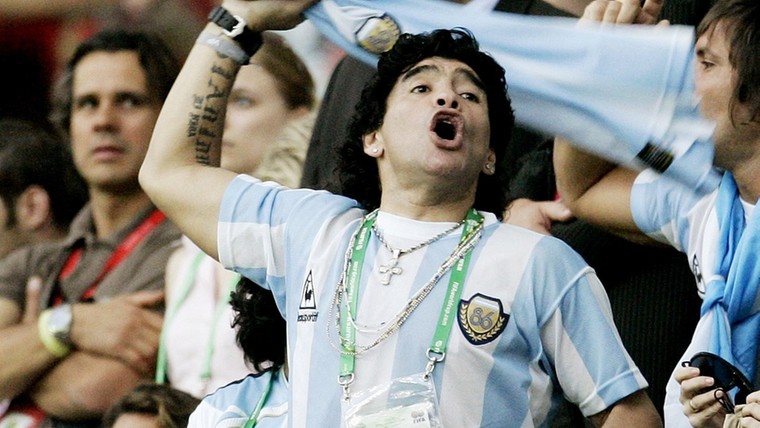 Argentijnse media: 'Onsterfelijke Diego was groter dan het leven zelf'