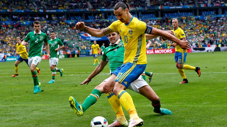 Ibrahimovic spreekt over mogelijke rentree bij Zweden: 'Ik mis het'