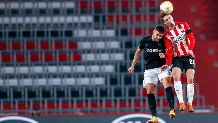 Schmidt ziet bij PSV verdediger van 'absoluut topniveau'