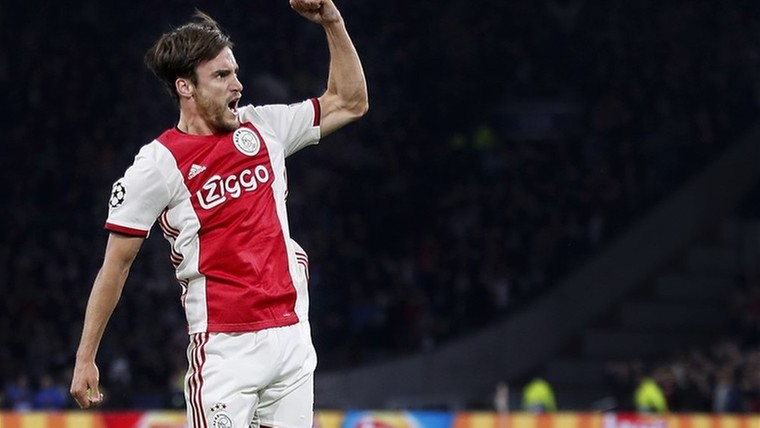Ajax past strategie opnieuw toe: Tagliafico verlengt