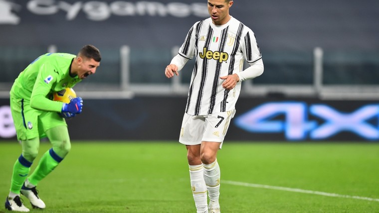 Gemiste penalty Ronaldo komt Juve duur te staan in kraker tegen Atalanta