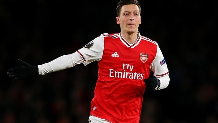 Absurd slechte Arsenal-cijfers: 'paria' Özil leeft mee na nieuwe dreun 