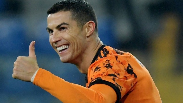 Ronaldo op feestje van zaakwaarnemer uitgeroepen tot Speler van de Eeuw