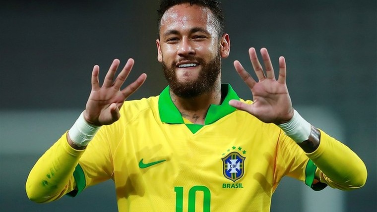 Neymar ontkent op geheel eigen wijze 'megafeest'