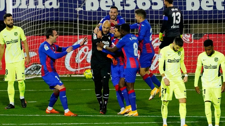 Sensatie in La Liga: Eibar-keeper scoort tegen Atlético Madrid