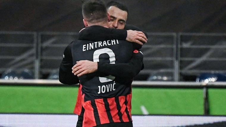 Jovic' terugkeer levert Frankfurt behalve drie goals in 77 minuten nog meer op