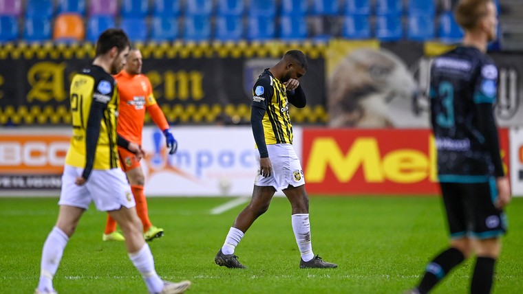 Bazoer en Pasveer proberen pijnlijk verval van 'bang' Vitesse te verklaren