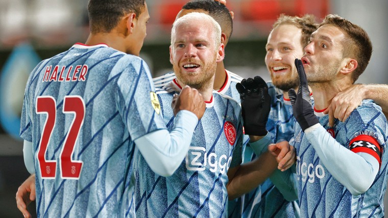 Ajax geeft PSV, Feyenoord en AZ het nakijken door altijd te jagen