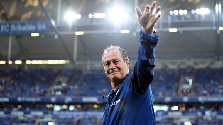 Stevens kondigt afscheid bij Schalke 04 aan: 'Maar advies vragen mag altijd'