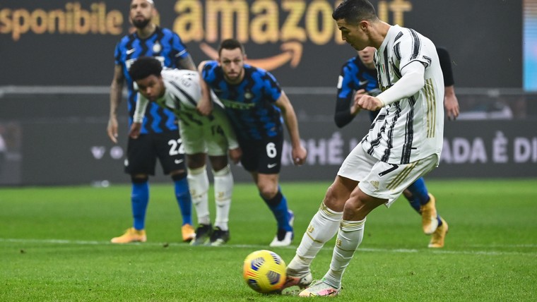 Ronaldo plaveit in Milaan de weg naar Coppa-finale